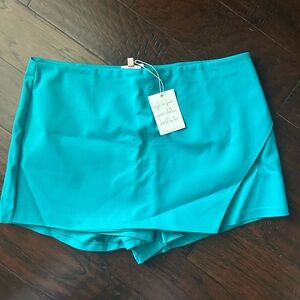 NWT SHOW ME YOUR MUMU skort
